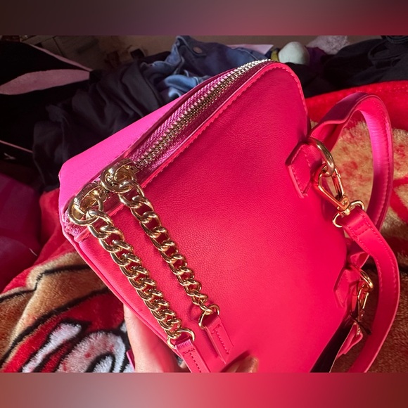 Small Fushia pink Crossbody purse INC brand NWT - Picture 5 of 16